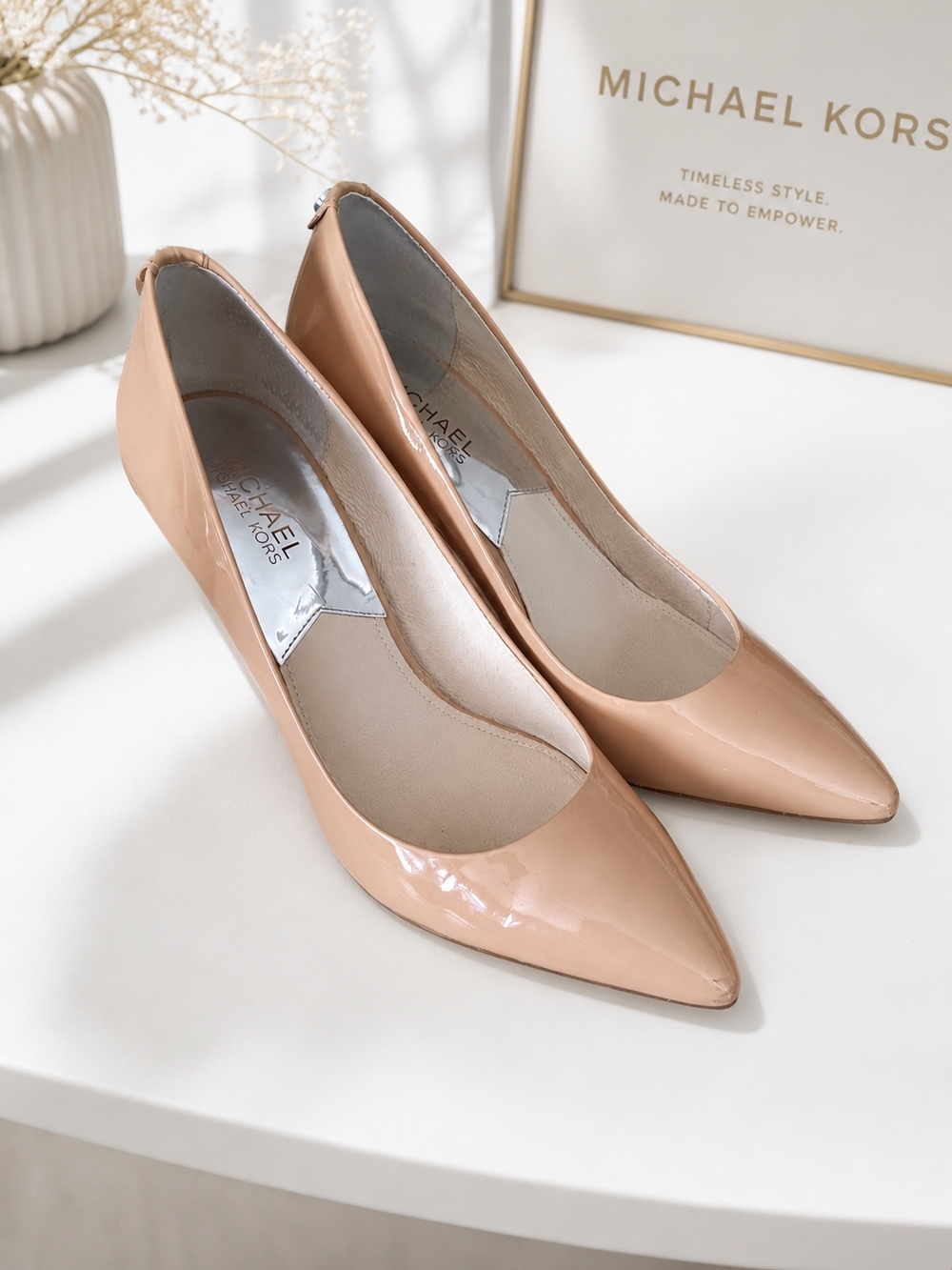 Michael Kors Nude Patent Leather Kitten Heel Pumps Women’s Size 9M Pointed Toe